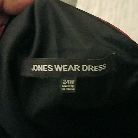 Red Floral Gathered Cocktail Dress - Picture 4 of 4